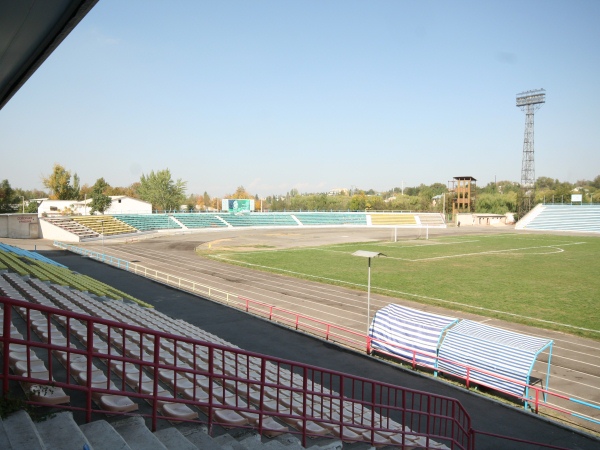 Ahmatbek Suyumbayev atyndagy Stadion