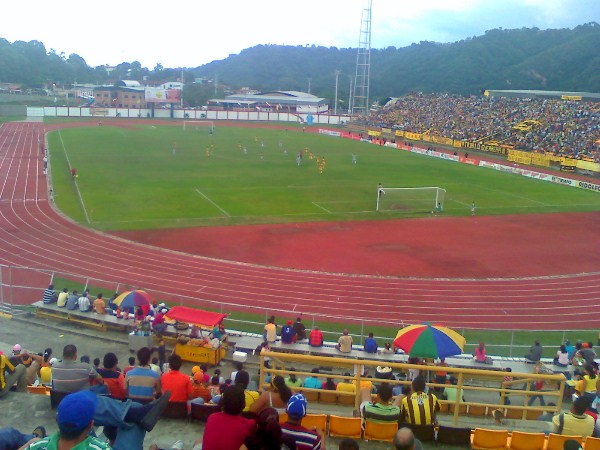 Estadio José Alberto Pérez